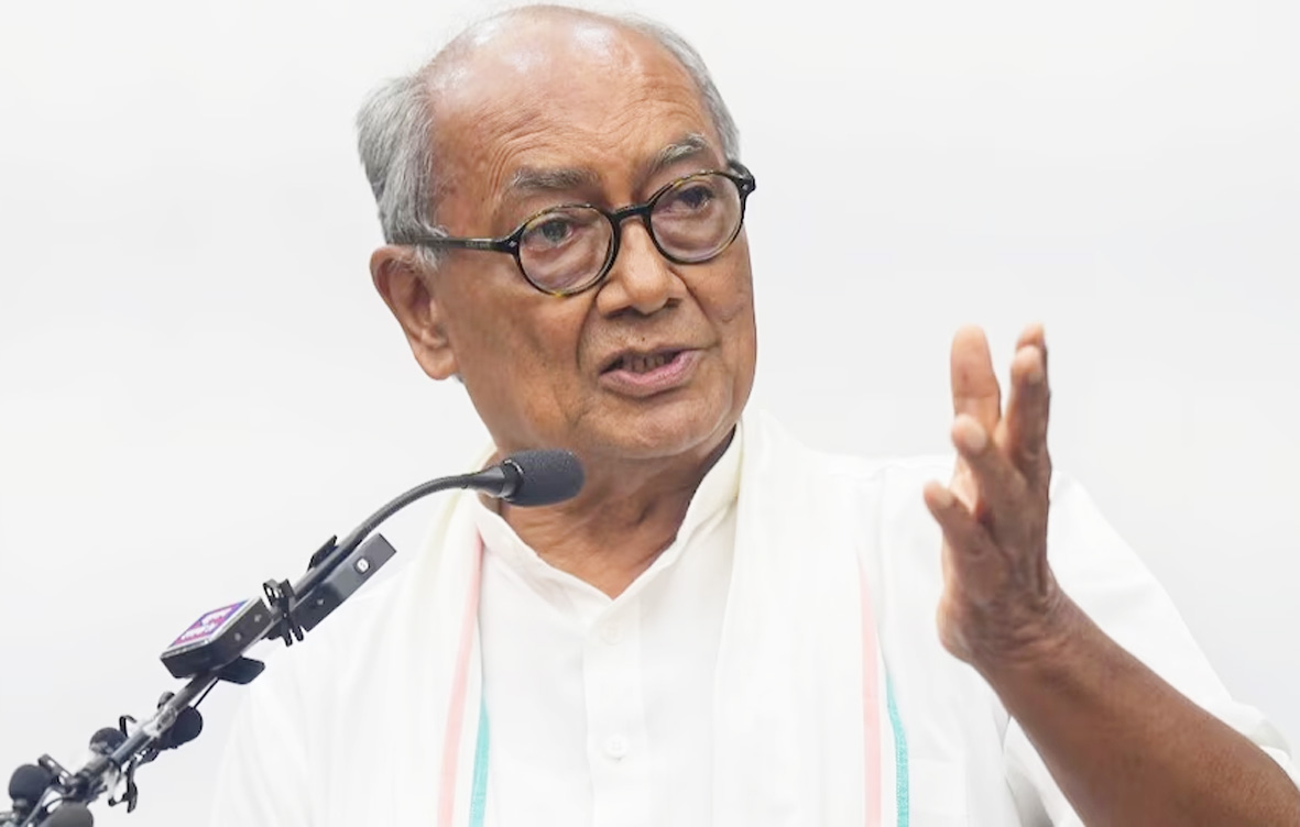 मध्य प्रदेश कांग्रेस का जमीनी पुनर्गठन तेज, दिग्विजय सिंह की मौजूदगी में ग्राम समिति का गठन