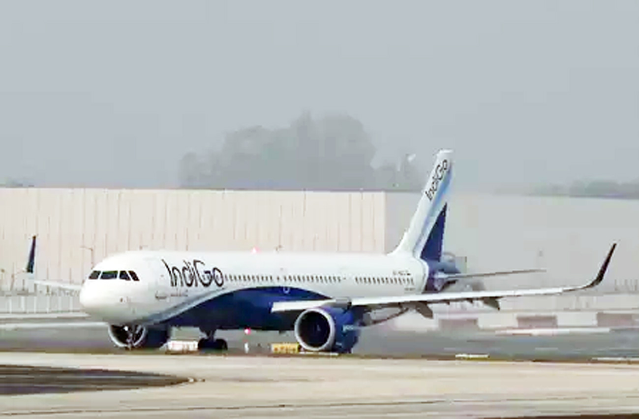 कुवैत–दिल्ली इंडिगो फ्लाइट को बम की धमकी, अहमदाबाद में कराई गई आपात लैंडिंग