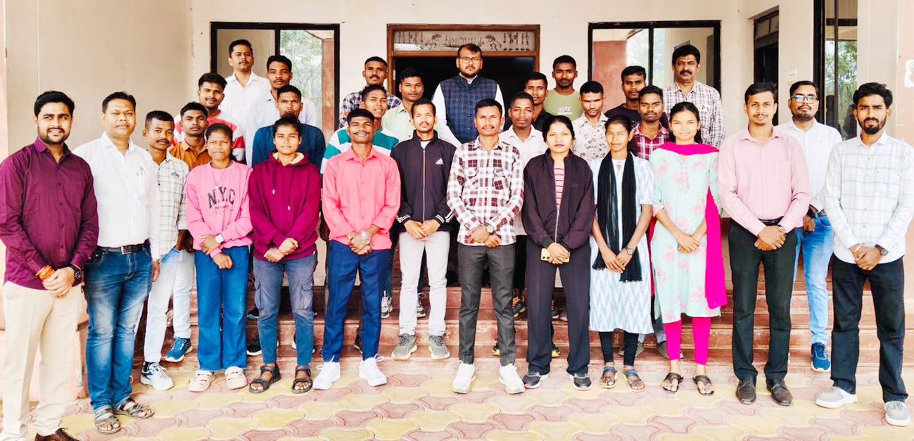 सुकमा जिला प्रशासन की ‘सक्षम‘ पहल रंग लाई, सीआरपीएफ भर्ती में 35 स्थानीय युवाओं का चयन