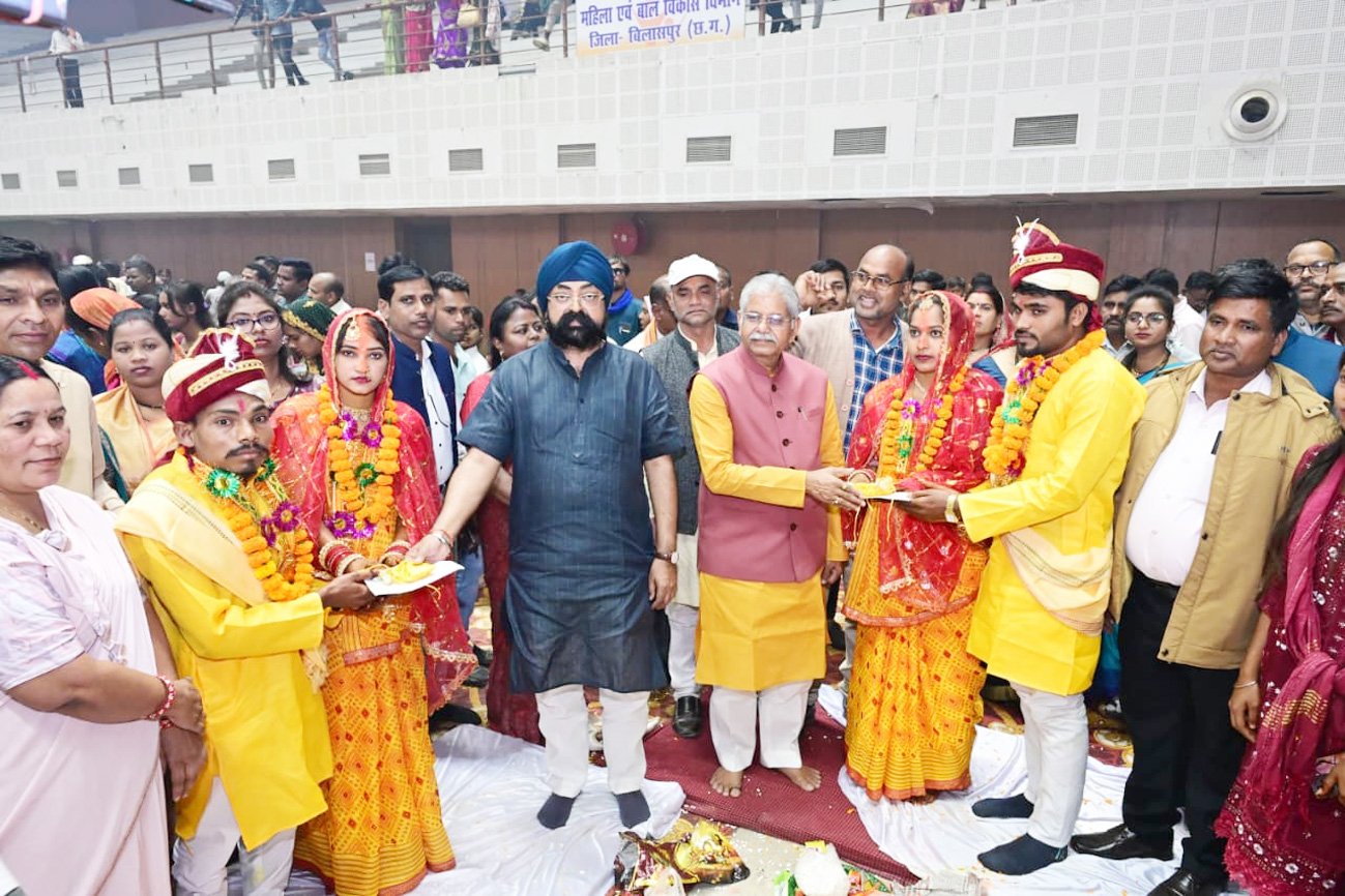 मुख्यमंत्री कन्या विवाह योजना : मुख्यमंत्री साय ने वर्चुअली जुड़कर नव दंपत्तियों को दिया आर्शीवाद