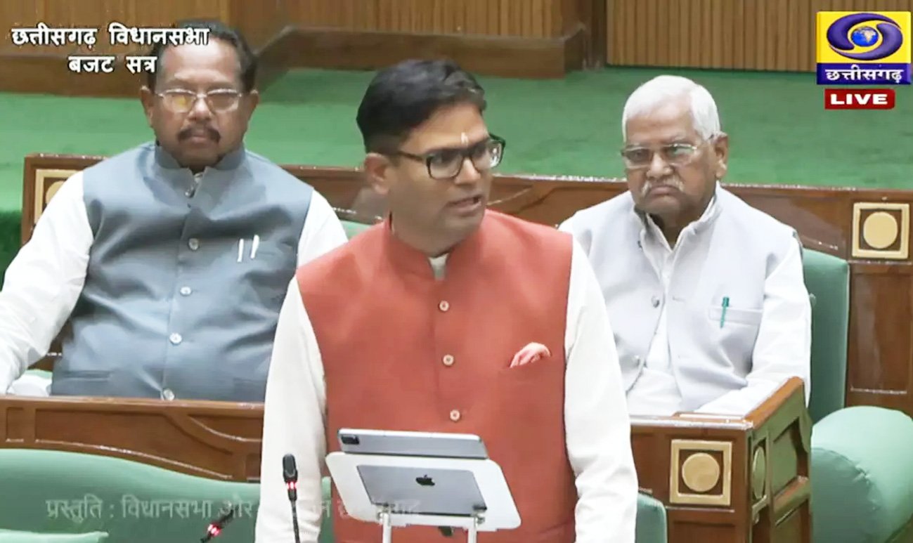 छत्तीसगढ़ विधानसभा में 2026-27 : वित्त मंत्री ने साय सरकार का तीसरा बजट सदन में रखा