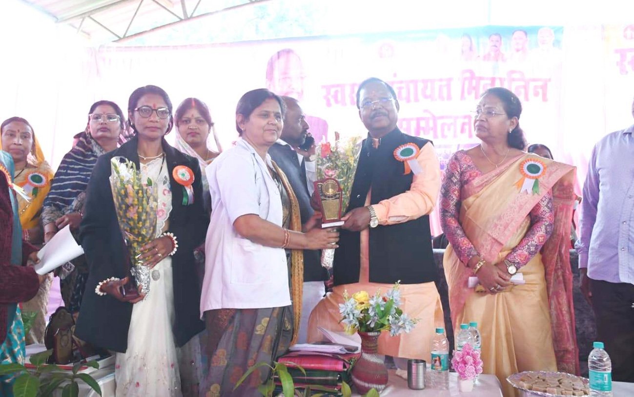 कृषि मंत्री ने उत्कृष्ट कार्य करने वाली मितानिनों का किया सम्मान