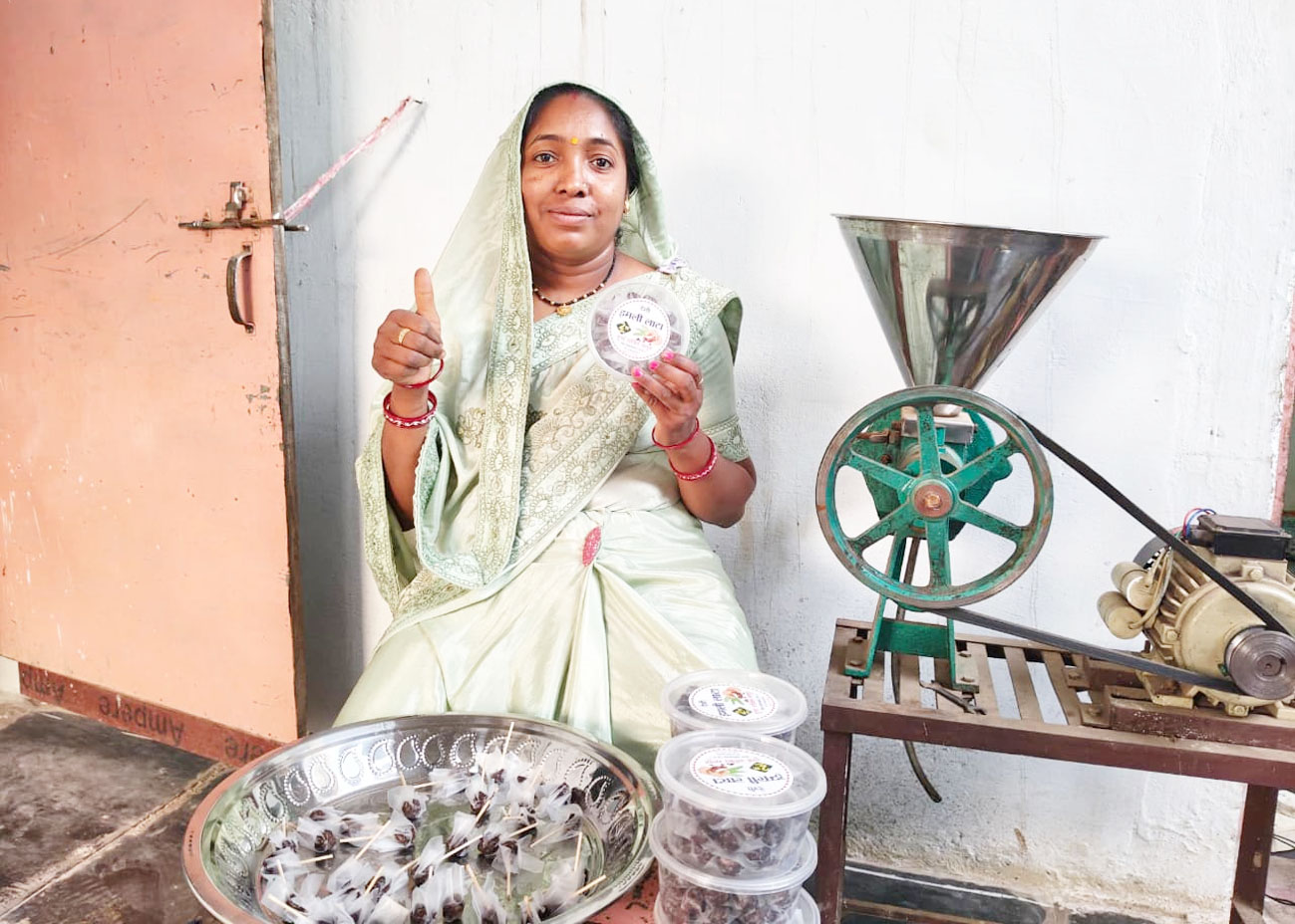 इमली लाटा’ से आत्मनिर्भर बनीं राखी धु्रव