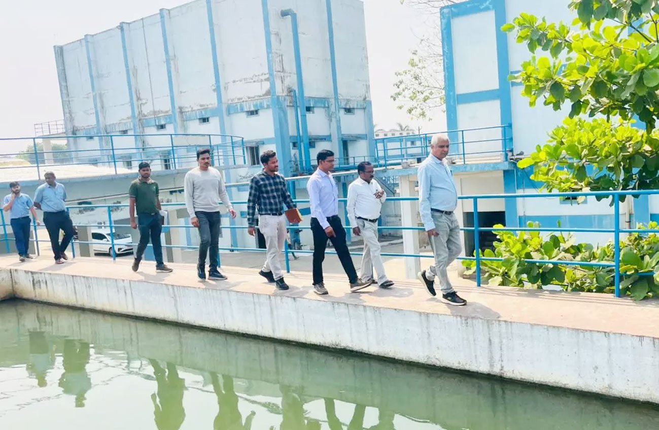 नगर निगम अपर आयुक्त लोकेश्वर साहू ने फिल्टर प्लांट की व्यवस्था देखी