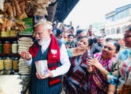 झारग्राम में झालमुड़ी स्टॉल पर पहुंचे पीएम मोदी, वीडियो वायरल