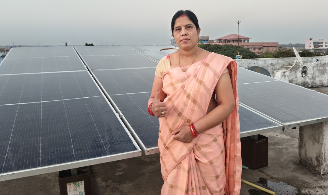    सोलर पैनल अपनाकर देवश्री साहू बनीं आत्मनिर्भर, बिजली बिल से मिली पूर्ण मुक्ति

                                         