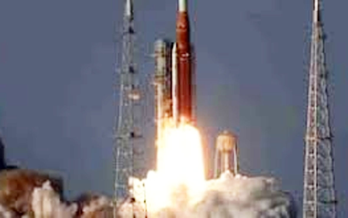 नासा का ऐतिहासिक आर्टेमिस 2 मिशन : चांद की ओर मानवयुक्त उड़ान