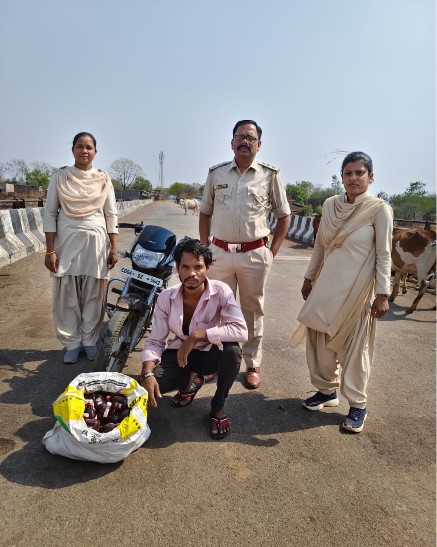 आबकारी विभाग की कार्रवाई, 14.4 बल्क लीटर अवैध देशी शराब व मोटरसाइकिल जब्त