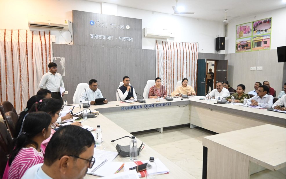 बलौदाबाजार: अतिक्रमण हटाने के कड़े निर्देश, हीट वेव से निपटने के लिए अस्पताल अलर्ट