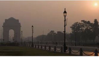 अप्रैल में टूट रहे ठंड के रिकॉर्ड! दिल्ली वालों की छूटी कंपकंपी, 11 साल का सबसे ठंडा दिन