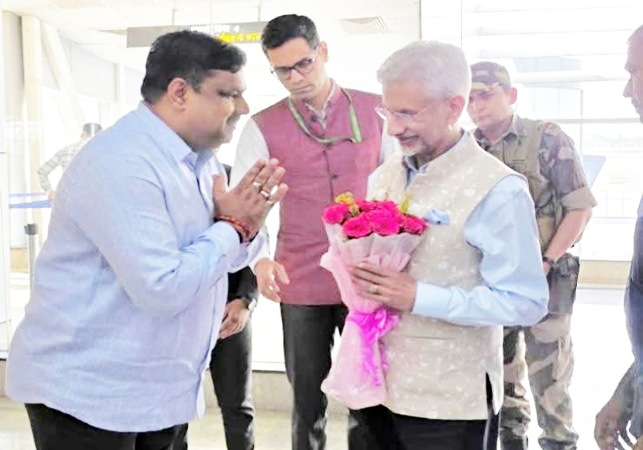 रायपुर पहुंचे विदेश मंत्री एस. जयशंकर, IIM रायपुर के दीक्षांत समारोह में बने मुख्य अतिथि