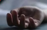 पुलिस के सामने टावर पर चढ़कर युवती ने की आत्महत्या