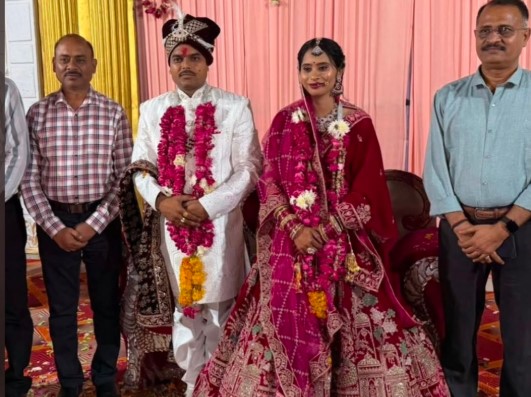 जेल की सलाखों के पीछे पनपा प्यार, असिस्टेंट जेलर ने उम्रकैद कैदी संग लिए सात फेरे, पूरे प्रदेश में चर्चा