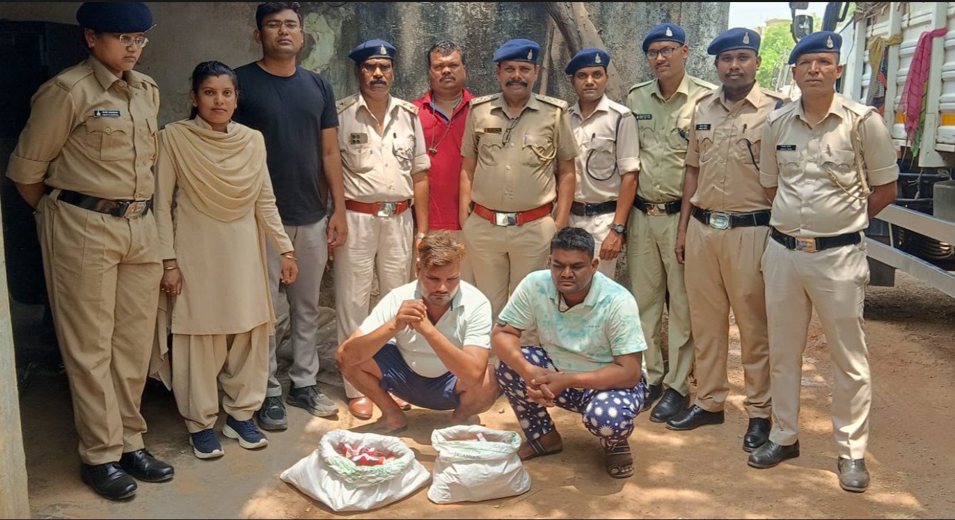 आबकारी विभाग की कार्रवाई, 23 हजार का देशी मदिरा मसाला एवं महुआ लाहन जब्त