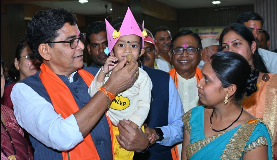 राजस्व मंत्री ने जिले में सुपोषण बचपन अभियान का किया शुभारंभ
