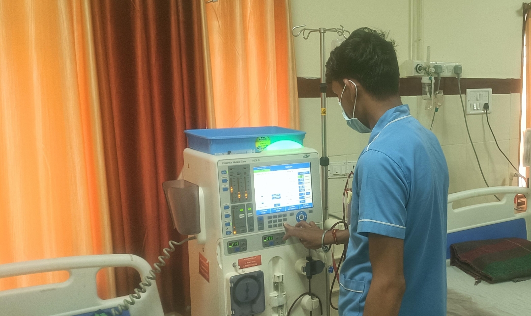 जिला अस्पताल के डायलिसिस केंद्र से मिल रही किंडनी मरीजों को मदद,अब तक 14 हज़ार से अधिक सेशन