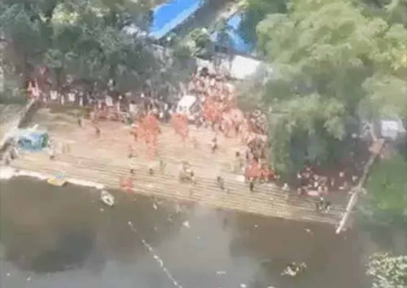 CM साय ने कांवड़ियों पर हेलीकॉप्टर से फूल बरसाए