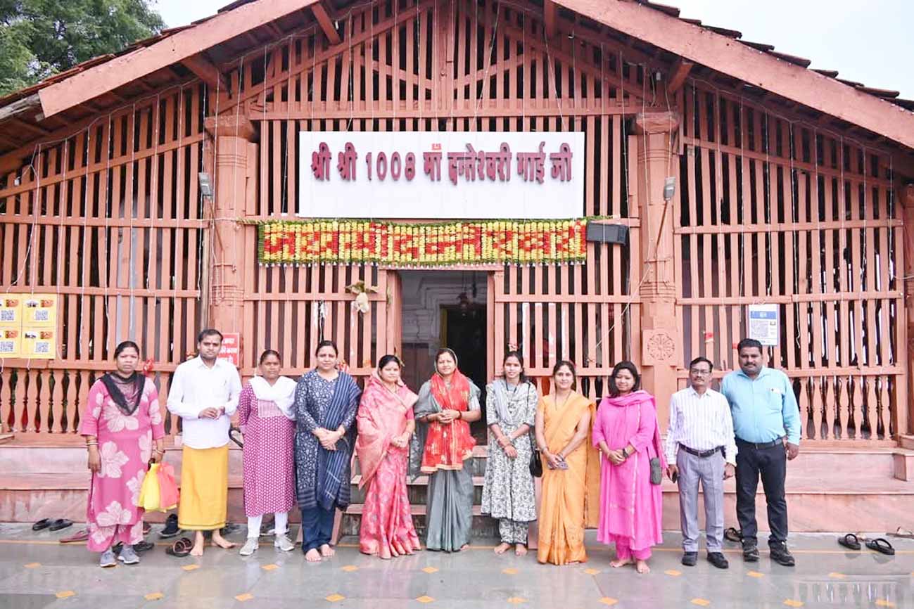बस्तर प्रवास पर दंतेवाड़ा पहुंची मंत्री श्रीमती लक्ष्मी राजवाड़े, मां दंतेश्वरी के किए दर्शन