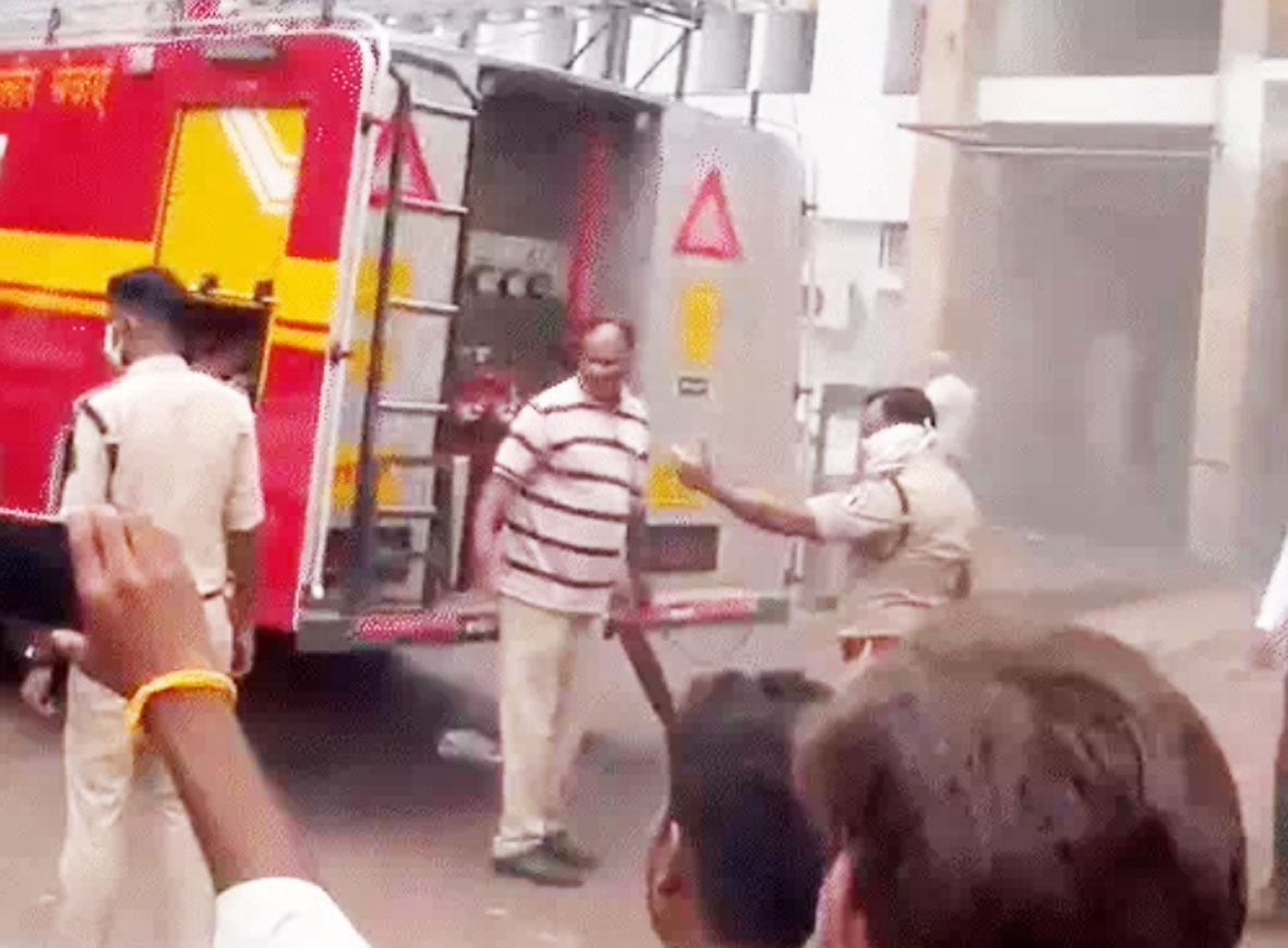 AC फटने से  मेकाहारा के इमरजेंसी वार्ड में लगी आग