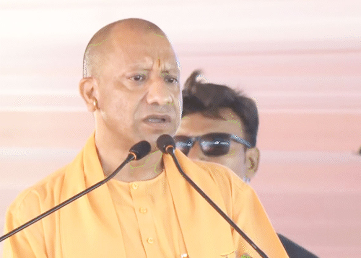 योगी ने कांग्रेस-सपा पर साधा निशाना, आस्था और जाति की राजनीति का लगाया आरोप