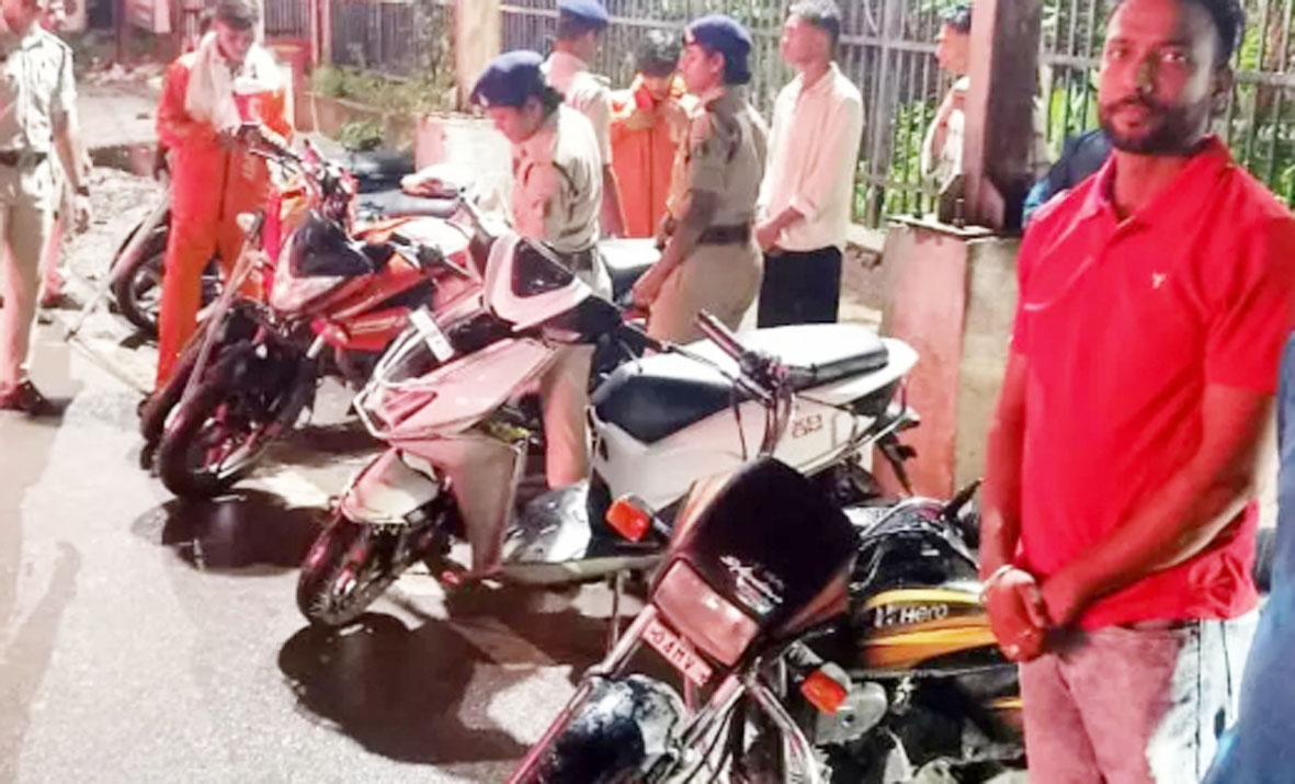 रायपुर में 41 इलाकों में पुलिस की नाकेबंदी एवं सघन चेकिंग अभियान