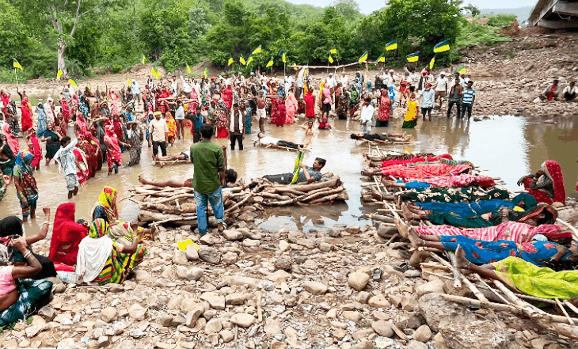केन-बेतवा परियोजना से प्रभावितों का ‘चिता आंदोलन’ तेज, अमित की भूख हड़ताल 11वें दिन भी जारी