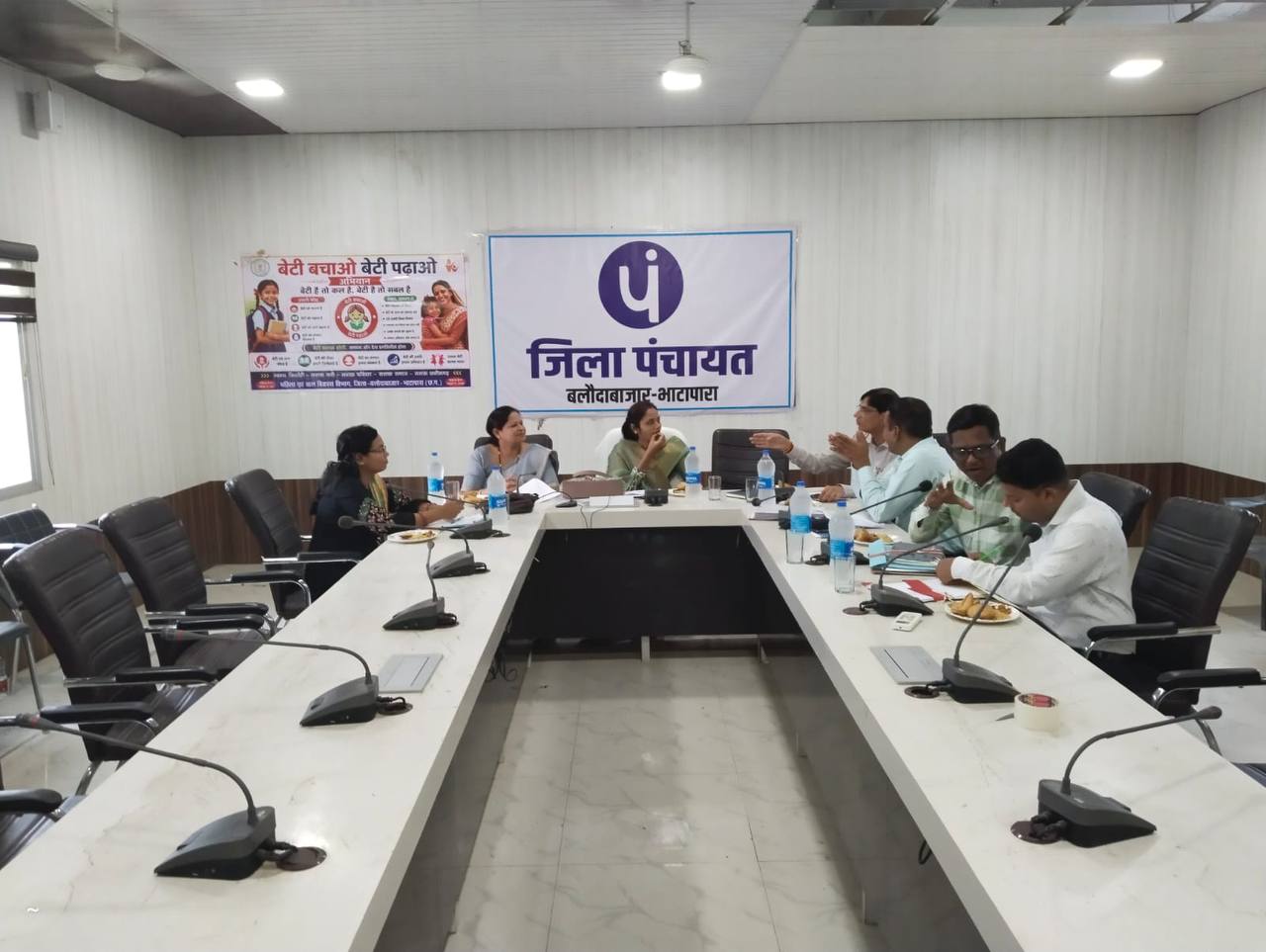 बलौदाबाजार: स्वास्थ्य एवं महिला बाल विकास स्थायी समिति की बैठक, महिलाओं और बच्चों से जुड़ी योजनाओं की हुई समीक्षा
