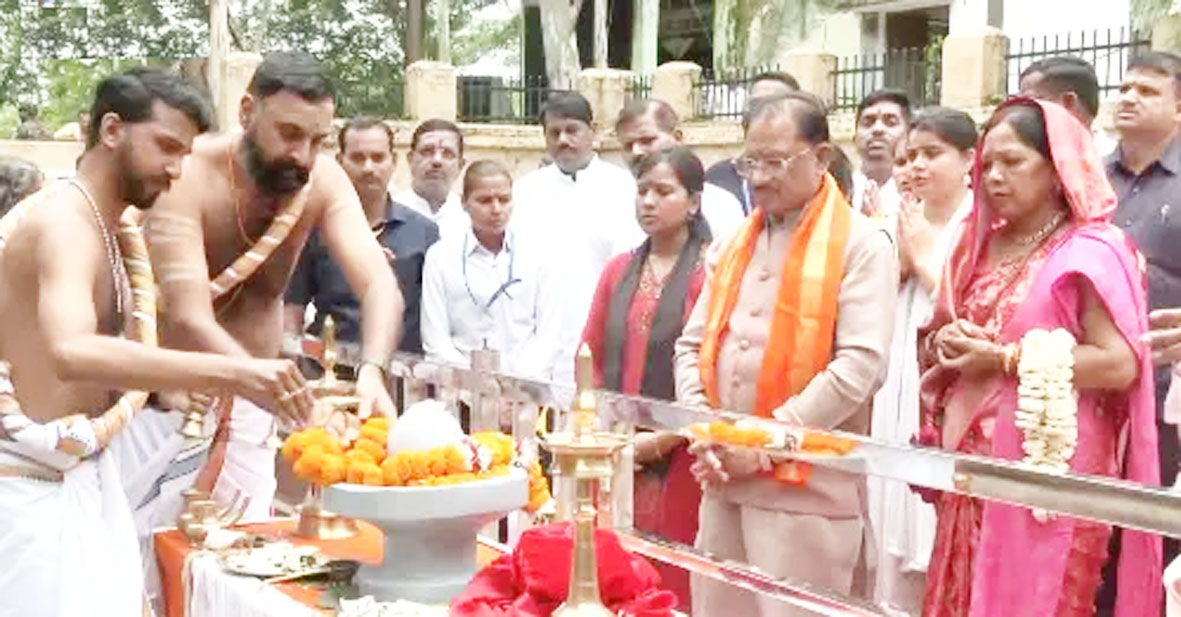 मुख्यमंत्री विष्णुदेव साय ने भोरमदेव धाम में की पूजा-अर्चना