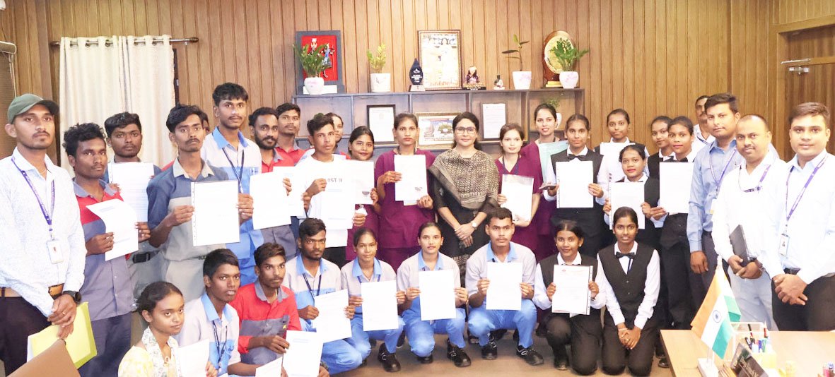 प्रशिक्षण से मिली नई उड़ान : 27 युवाओं को मिला निजी कंपनियों में रोजगार