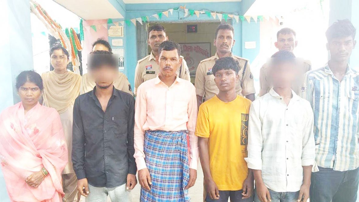 पुलिस टीम पर किया था हमला, 6 ग्रामीणों को किया गिरफ्तार