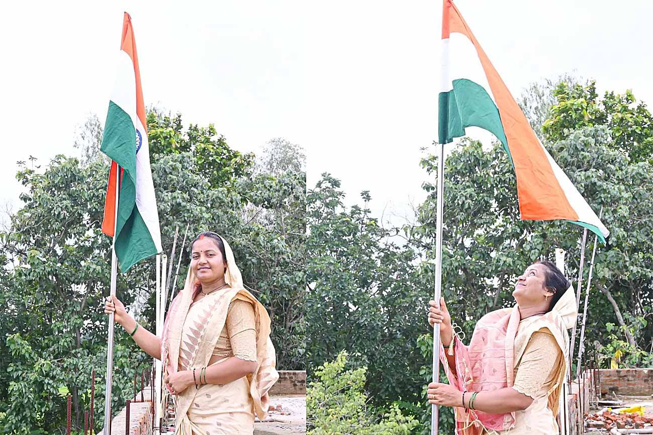 मंत्री श्रीमती लक्ष्मी राजवाड़े ने निज निवास पर फहराया तिरंगा