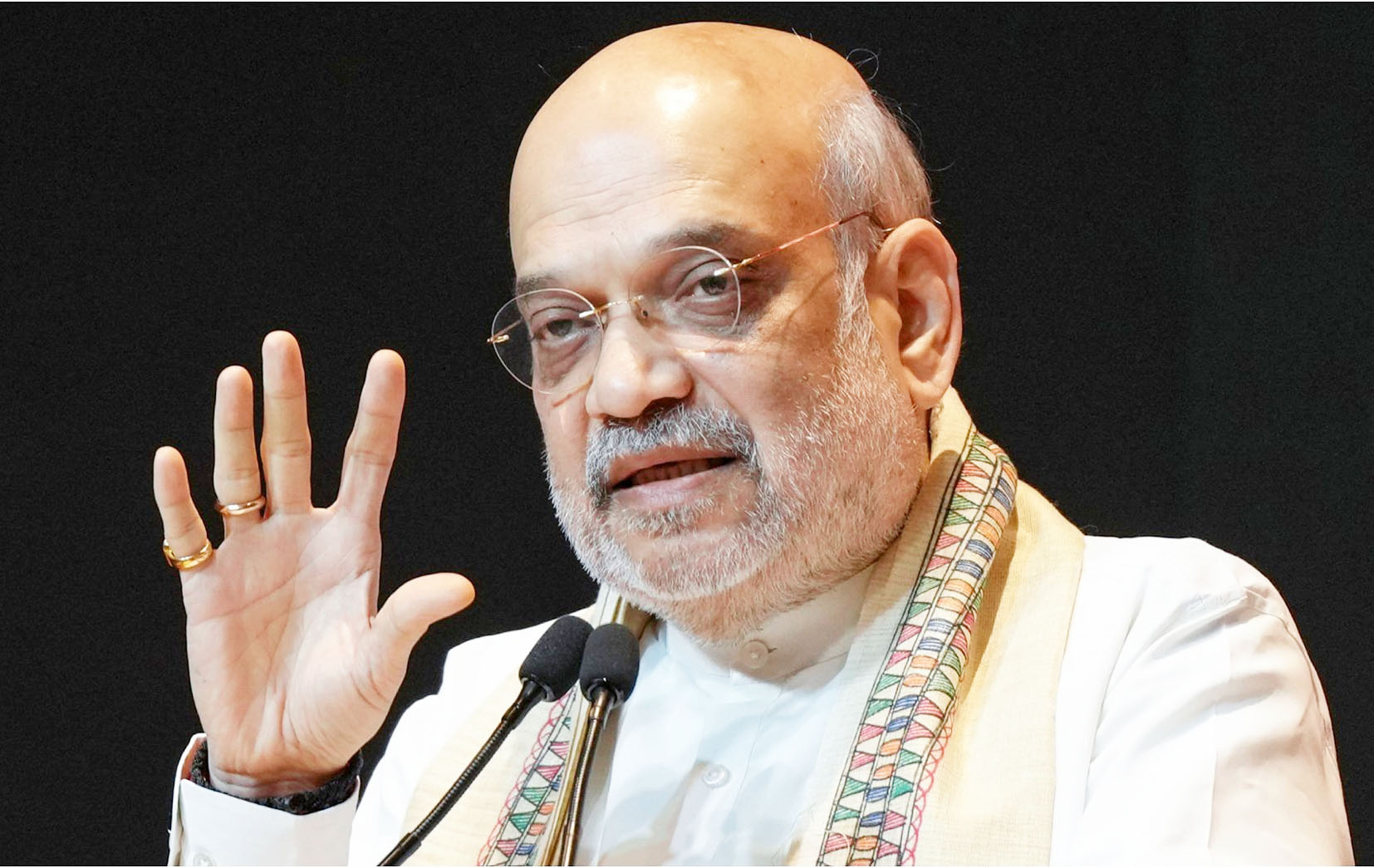 'पीएम मोदी और उनकी मां को अपशब्द के लिए माफी मांगें राहुल गांधी' : अमित शाह