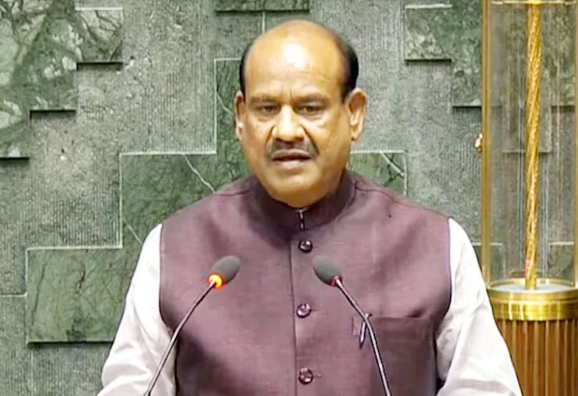 लोकसभा में फिर हंगामा, 3 मिनट से भी कम चला प्रश्नकाल