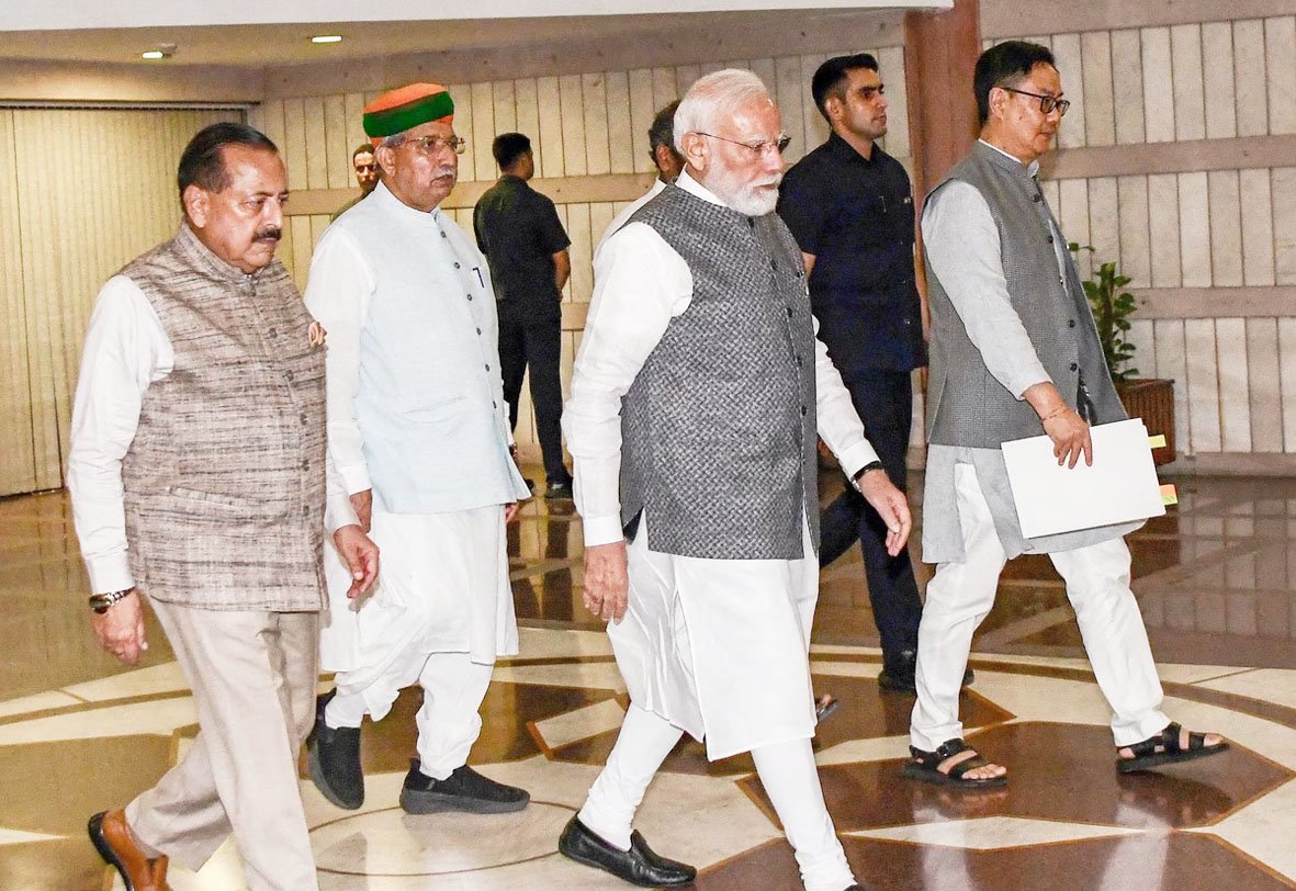 विपक्ष के विरोध के बीच सरकार का बड़ा फैसला, FCRA Bill 2026 JPC को भेजा गया