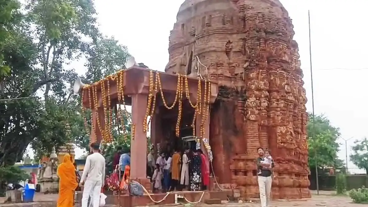 शिवभक्ति में रंगा बलौदाबाजार, कांवड़ियों ने किया जलाभिषेक