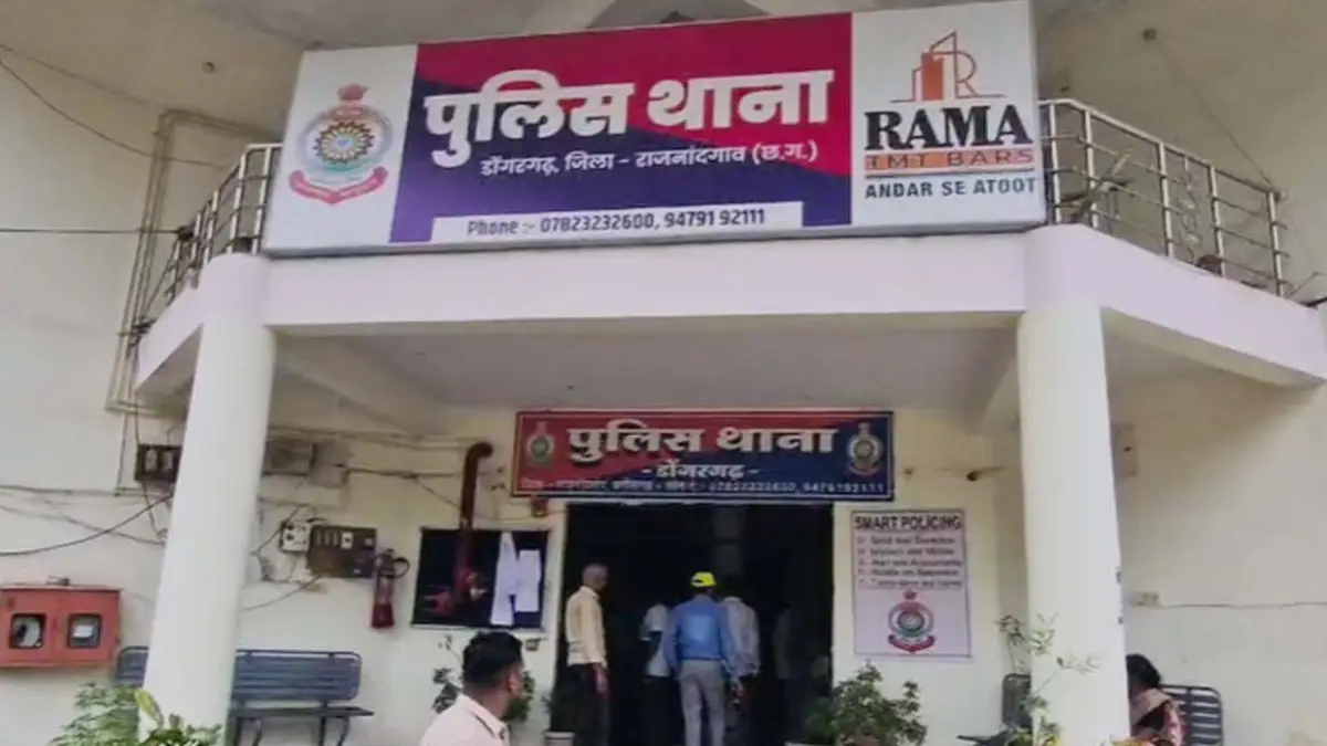 डोंगरगढ़ में चाकूबाजी: 18 वर्षीय युवक पर जानलेवा हमला, गंभीर हालत में रायपुर रेफर