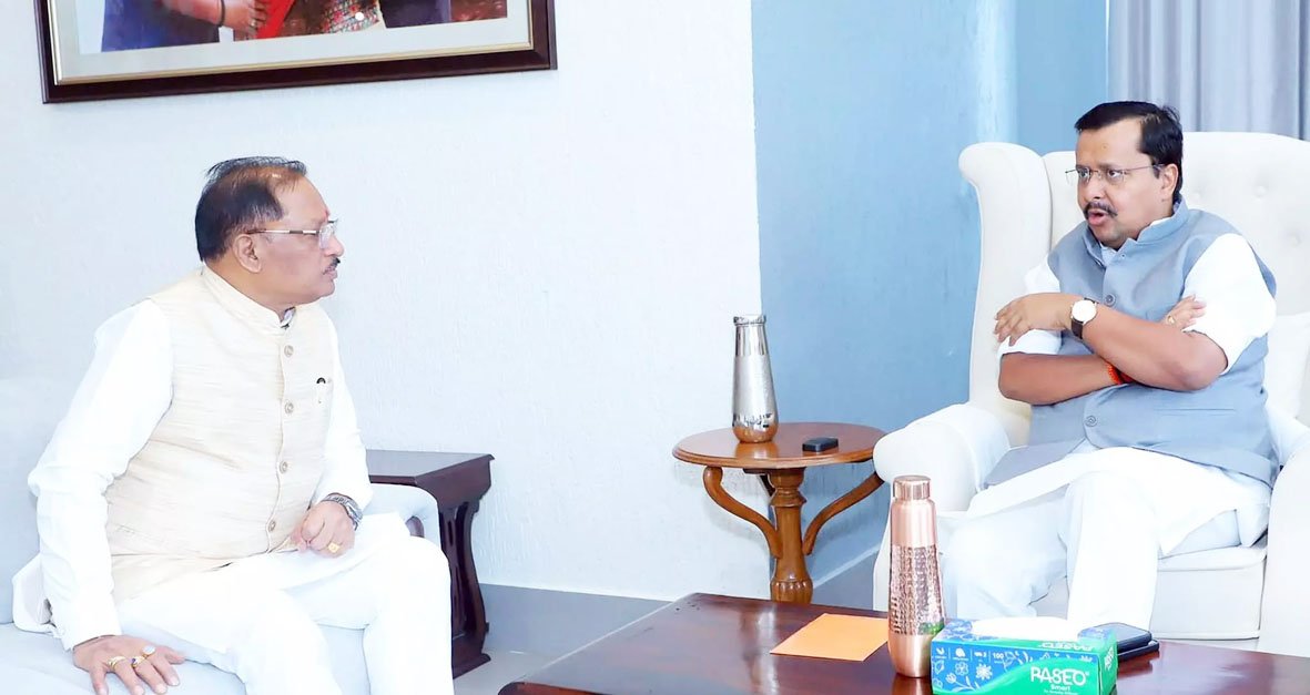 मुख्यमंत्री साय और नितिन नवीन के बीच हुई संगठनात्मक चर्चा