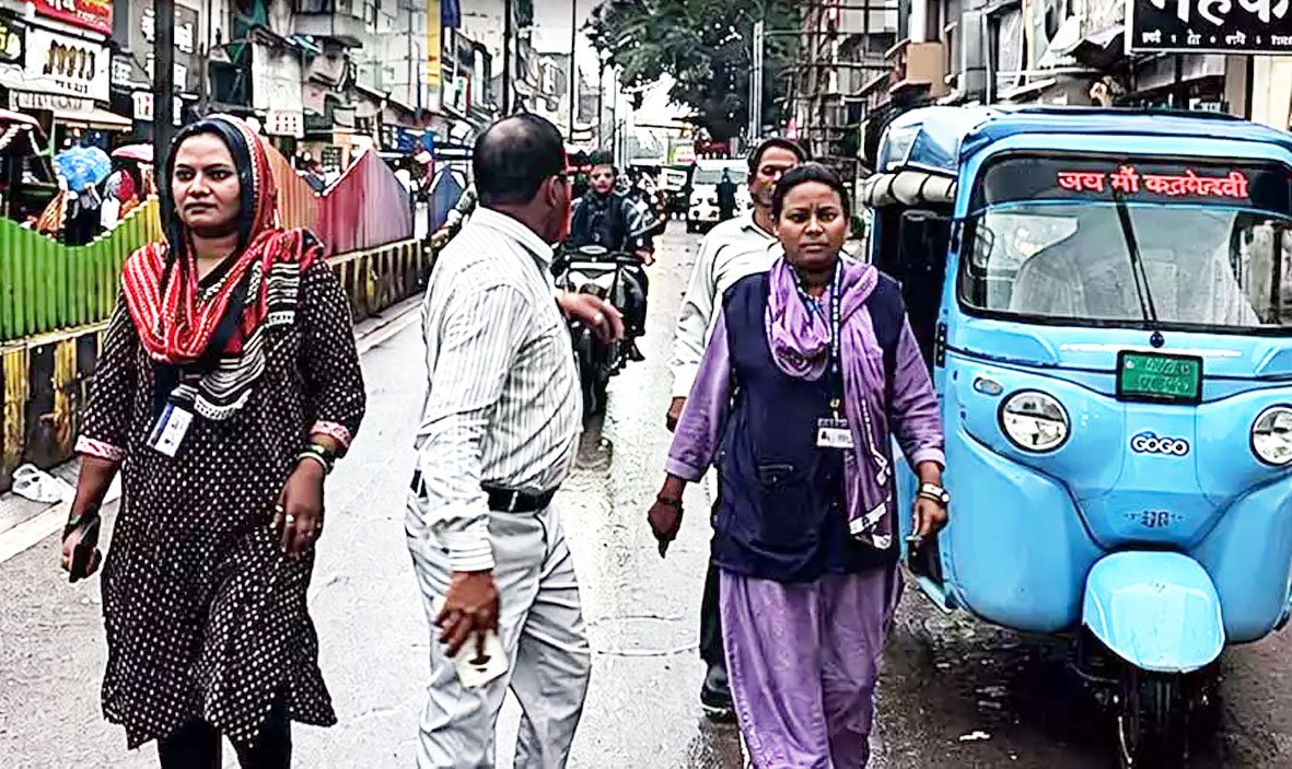 रायपुर में अतिक्रमण पर निगम की सख्ती, ठेला संचालकों पर ₹15 हजार का ई-चालान