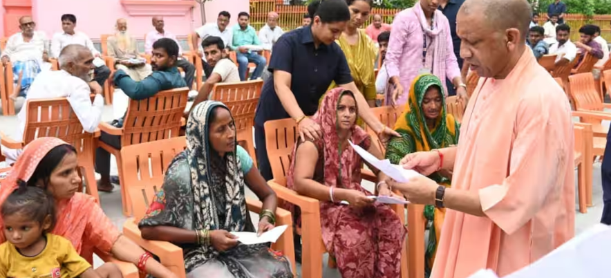 जनता दर्शन में CM योगी का बड़ा संदेश, हर पीड़ित को मिलेगा न्याय