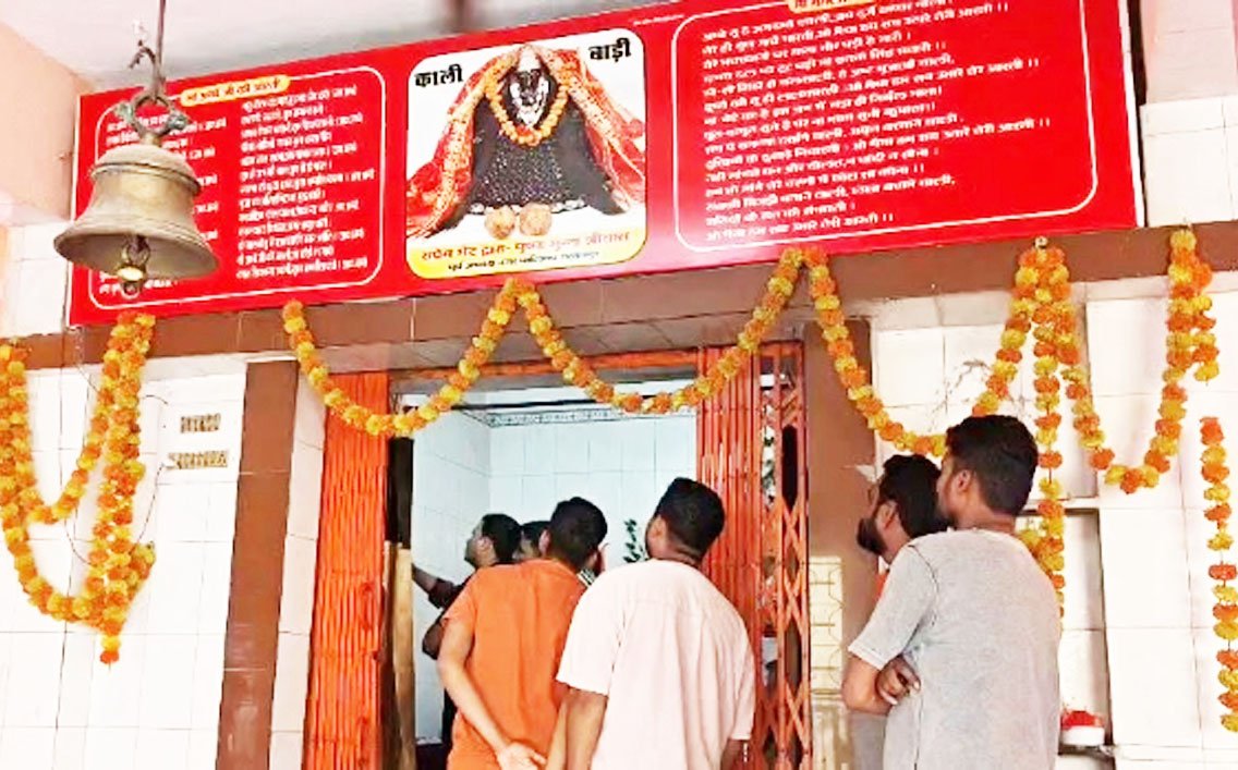 तखतपुर के मंदिर में चोरी : दानपेटी से नगदी और सोने-चांदी के जेवर पार