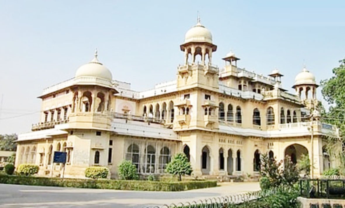 इलाहाबाद विश्वविद्यालय का बड़ा फैसला, प्रोफेसरों के प्राइवेट ट्यूशन पर रोक