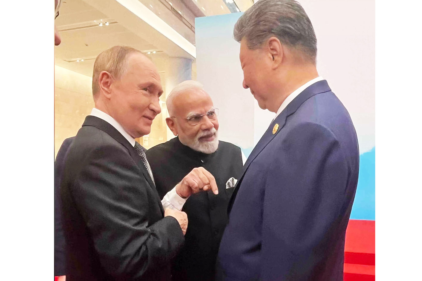 SCO समिट में मोदी-शी-पुतिन की तिकड़ी ने दिया दुनिया को बड़ा संदेश