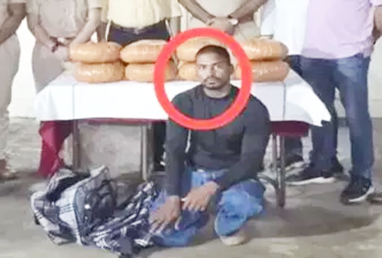 रायपुर रेलवे स्टेशन पर आरपीएफ-आबकारी विभाग की सुयंक्त कार्रवाई