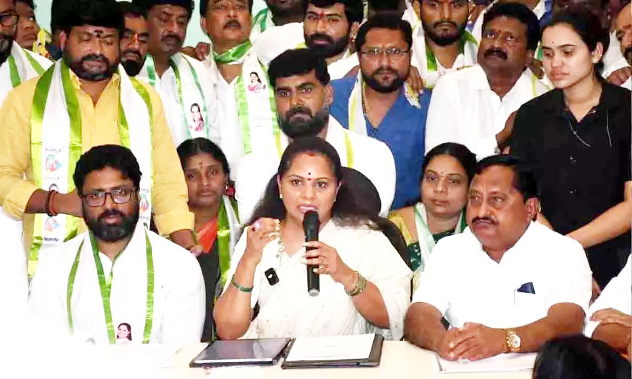 कविता ने MLC और बीआरएस से इस्तीफा दिया