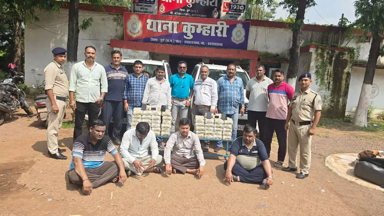 स्कॉर्पियो वाहनों से 6 करोड़ 60 लाख बरामद,  4 गिरफ्तार