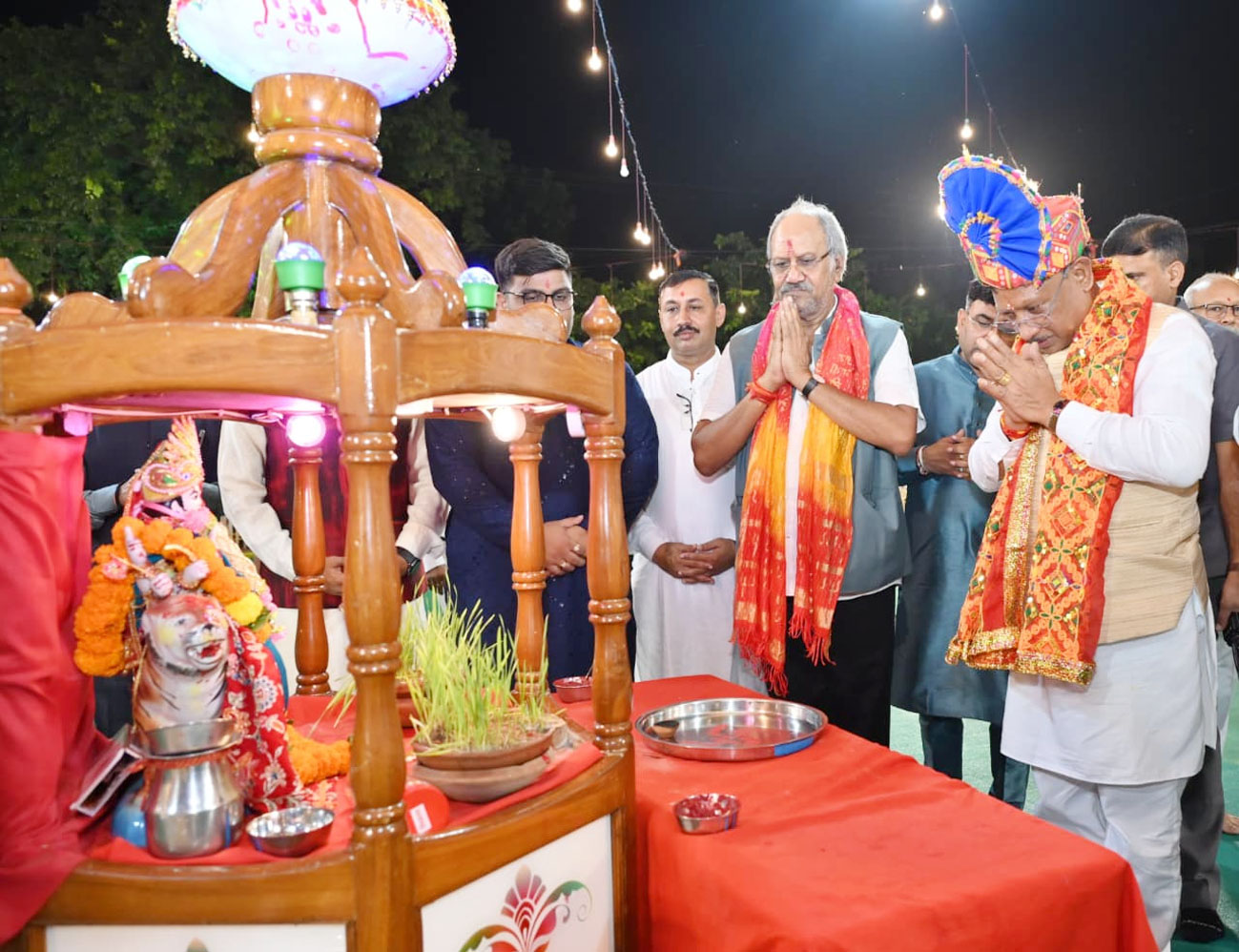 नवरात्रि पर गरबा उत्सवों में शामिल हुए मुख्यमंत्री विष्णुदेव साय