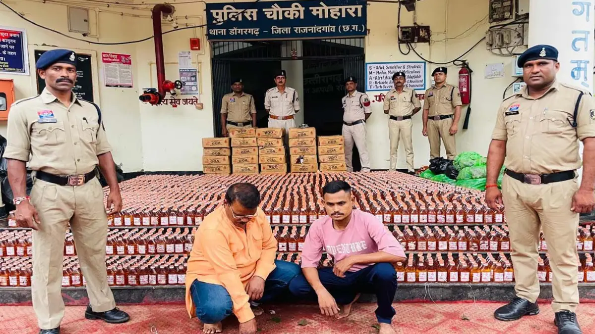डोंगरगढ़ में पुलिस की बड़ी कार्रवाई, 200 पेटी शराब के साथ दो आरोपी पकड़े गए