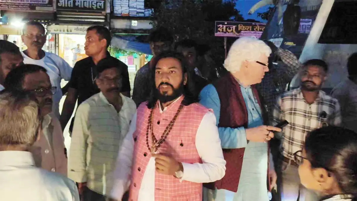 कार्यक्रम में हुई देरी तो छात्राओं की चिंता समझे मंत्री, बसों से घर पहुंचाने का कराया इंतजाम