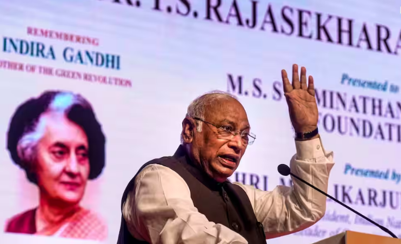 खरगे का BJP-RSS पर हमला, बोले- विपक्ष पर ED-CBI और जनता पर लाठी-डंडे