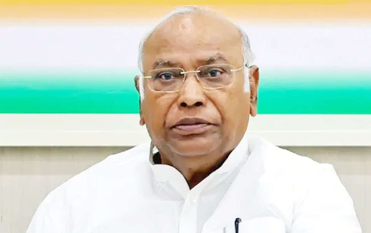 कांग्रेस अध्यक्ष मल्लिकार्जुन खड़गे बेंगलुरु के अस्पताल में भर्ती